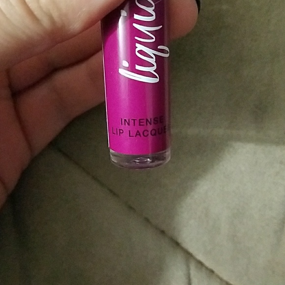 Victoria's Secret Lip Lawyer Gloss in Runway Pink - Picture 3 of 5